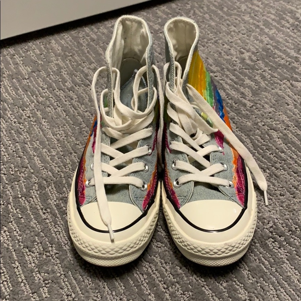 Converse - Picture 2 of 5